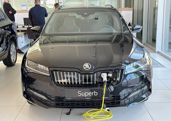 Skoda Superb cena 205590 przebieg: 5, rok produkcji 2024 z Ząbkowice Śląskie małe 154